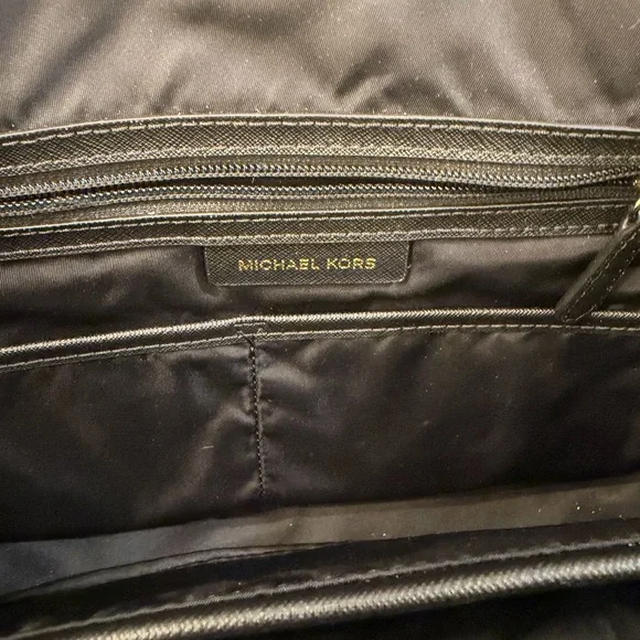 Michael Kors Medium Kelsey Travel Tote Bag with Gold Accents - Picture 5 of 9